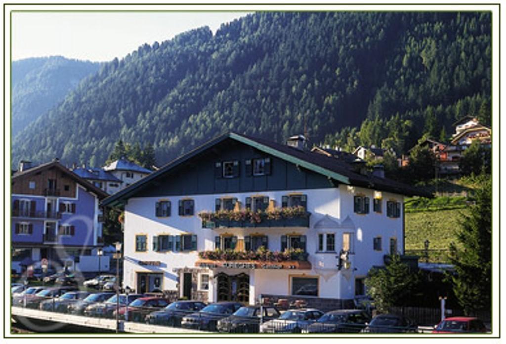 Hotel Sureghes Ortisei Exterior foto